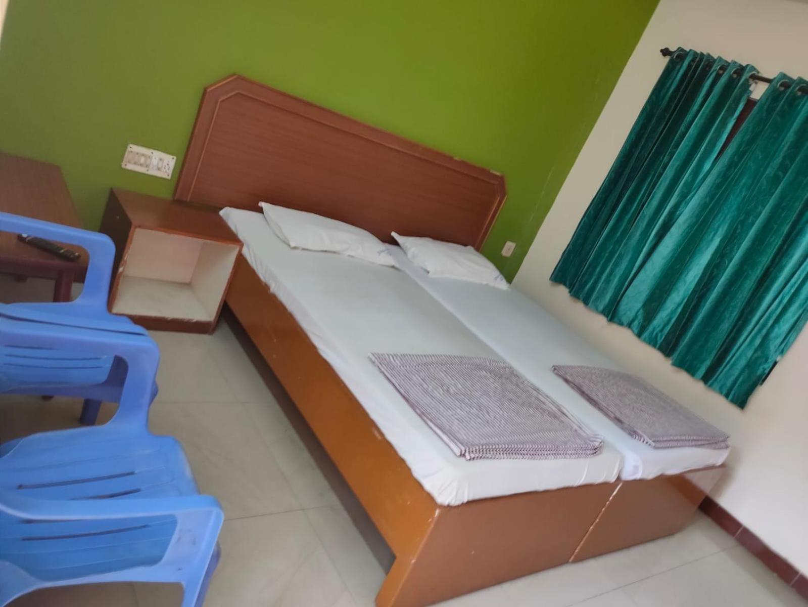Anjana Hotels เธนี ภายนอก รูปภาพ